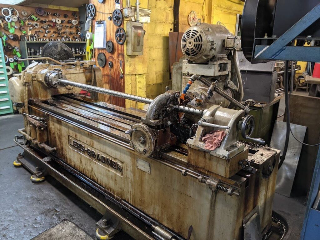 Lees-Bradner thread milling machine